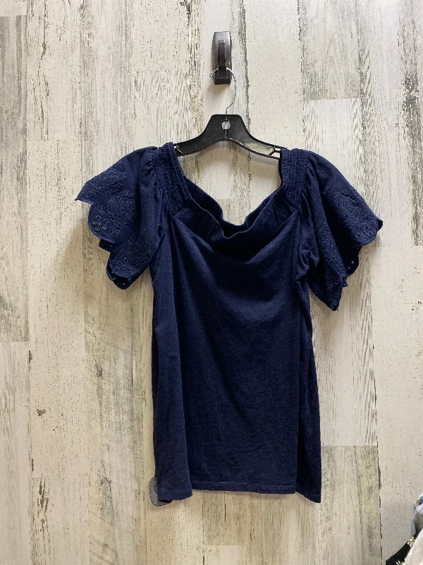 women's tops for those who want to stay on top of the latest fashion trends and wear pieces that are both stylish and on-trendTop Short Sleeve By Loft  Size: Xs