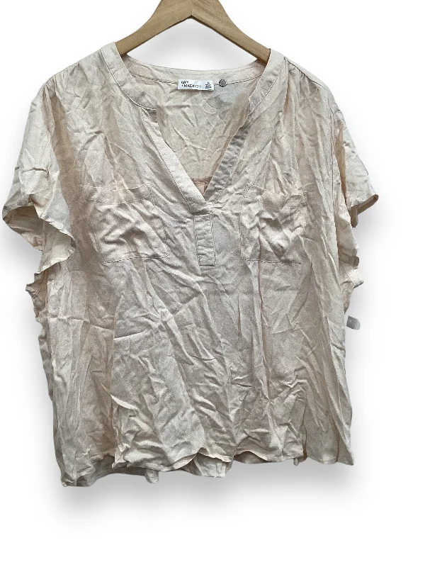 women's tops for those who love to experiment with fashionTop Short Sleeve By 89th And Madison  Size: 3x