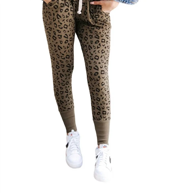 women's floral pantsJogger Leopard In Olive